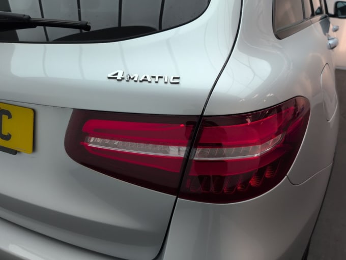 2025 Mercedes-benz Glc