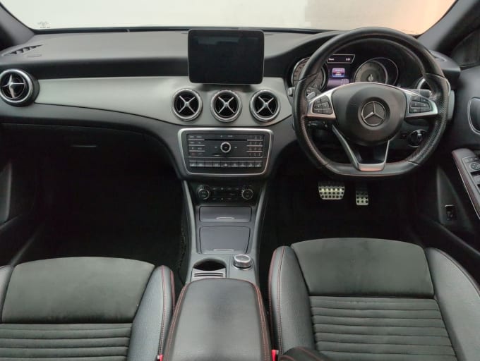 2025 Mercedes-benz 180