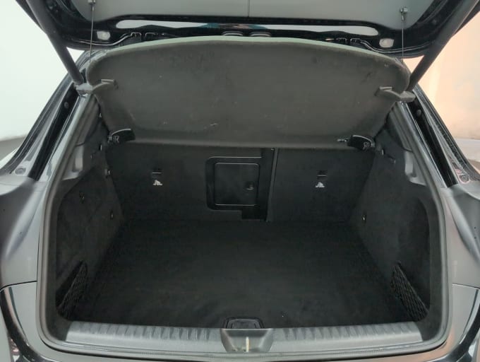 2025 Mercedes-benz 180