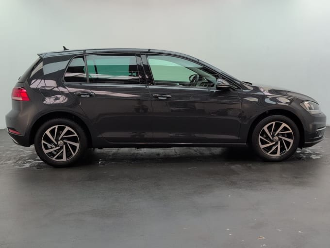 2025 Volkswagen Golf