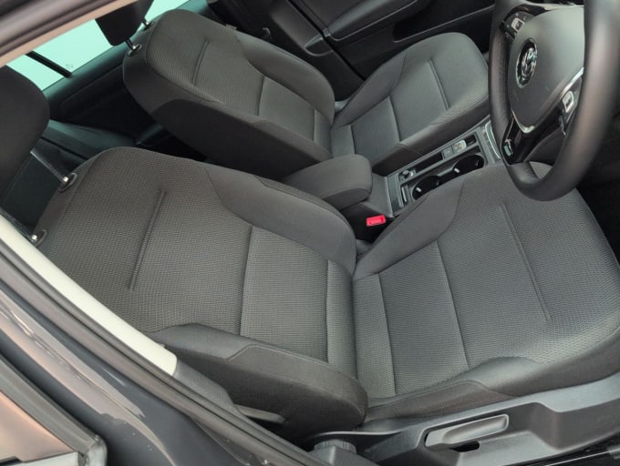 2025 Volkswagen Golf