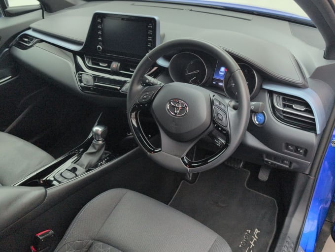 2025 Toyota C-hr