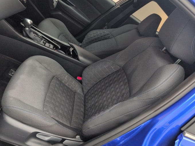 2025 Toyota C-hr