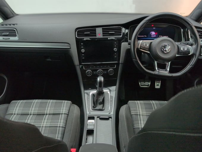 2025 Volkswagen Golf