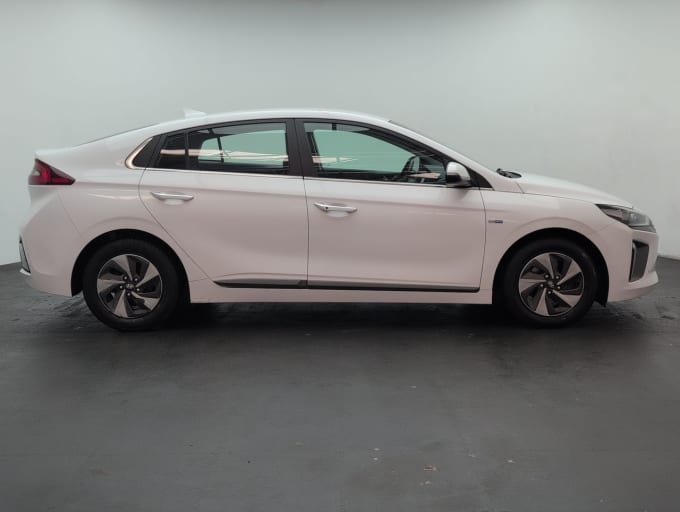 2025 Hyundai Ioniq