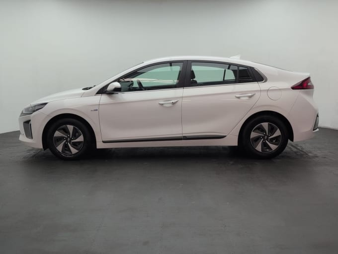 2025 Hyundai Ioniq