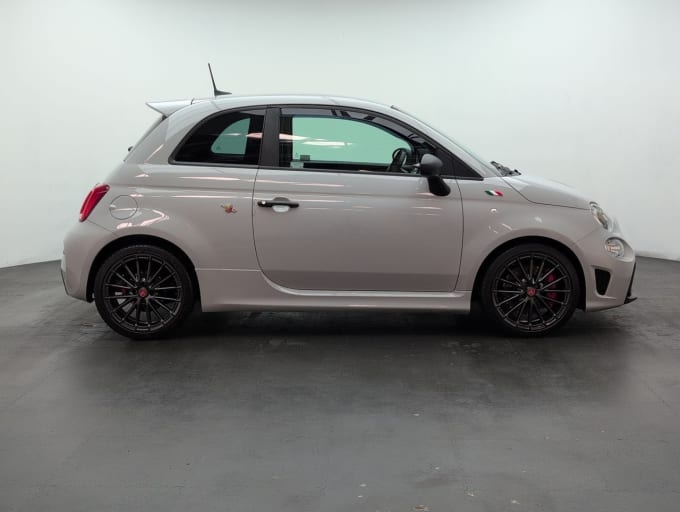 2025 Abarth 595