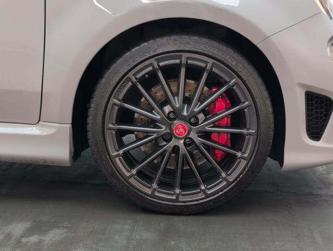 2025 Abarth 595