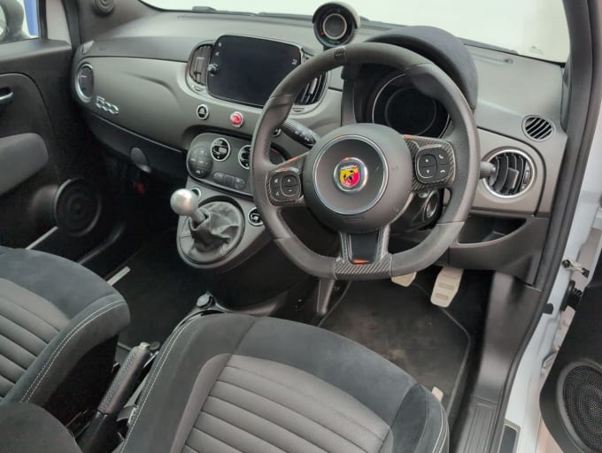 2025 Abarth 595