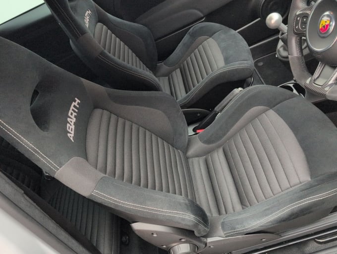 2025 Abarth 595