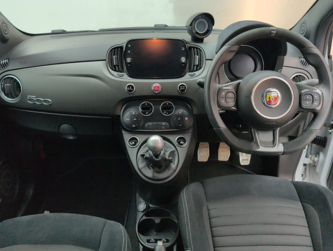 2025 Abarth 595