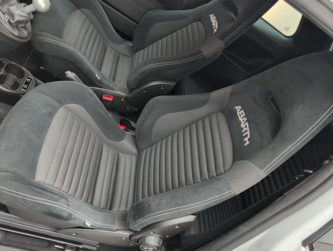 2025 Abarth 595