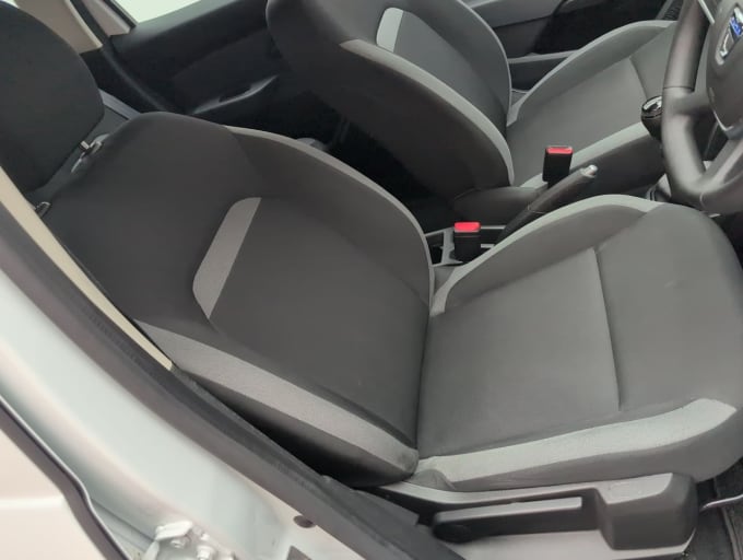 2025 Dacia Duster