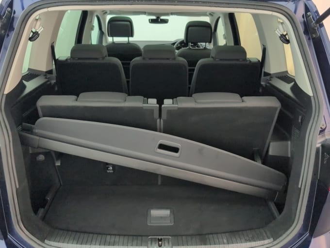 2025 Volkswagen Touran