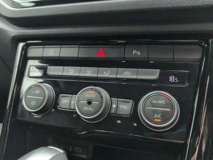 2025 Volkswagen T-roc
