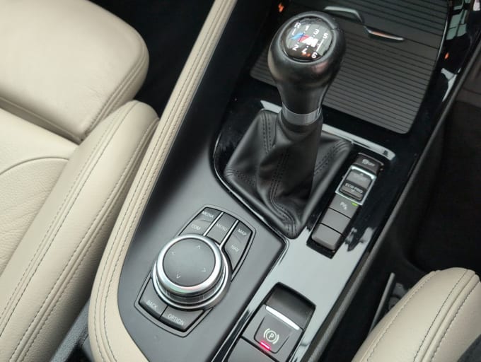 2025 BMW X1