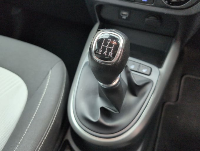 2025 Hyundai I10