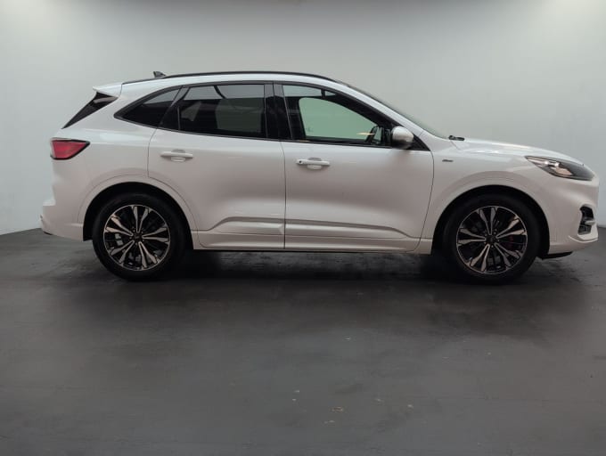 2025 Ford Kuga