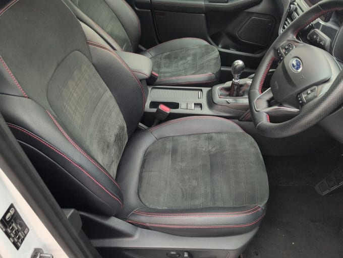 2025 Ford Kuga