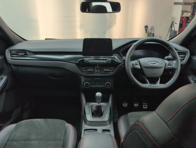 2025 Ford Kuga