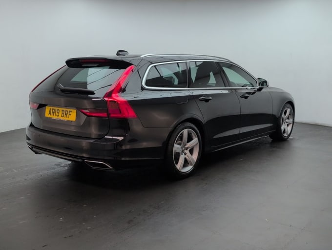 2025 Volvo V90