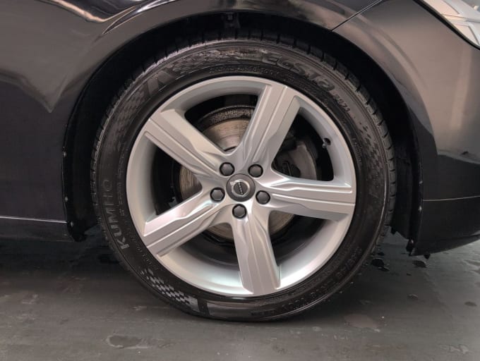2025 Volvo V90