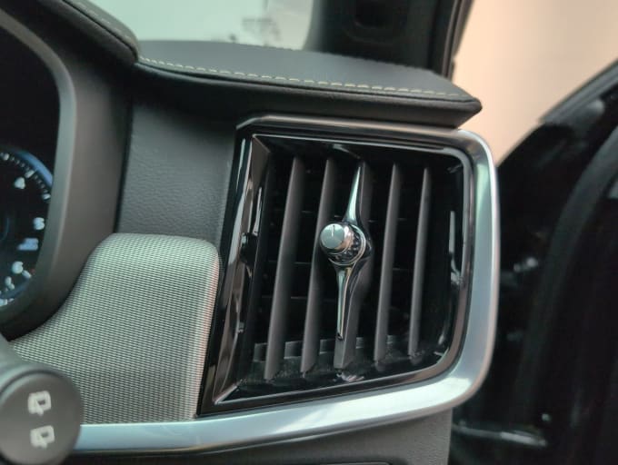2025 Volvo V90