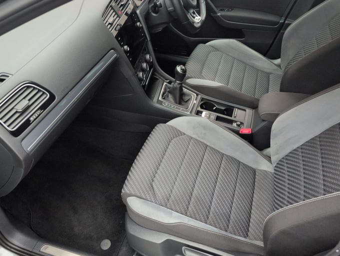 2025 Volkswagen Golf