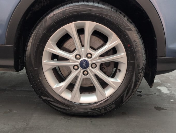 2025 Ford Kuga