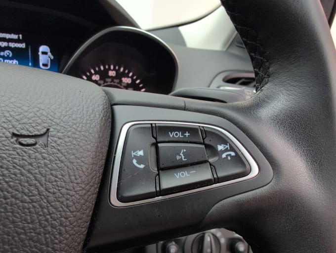 2025 Ford Kuga