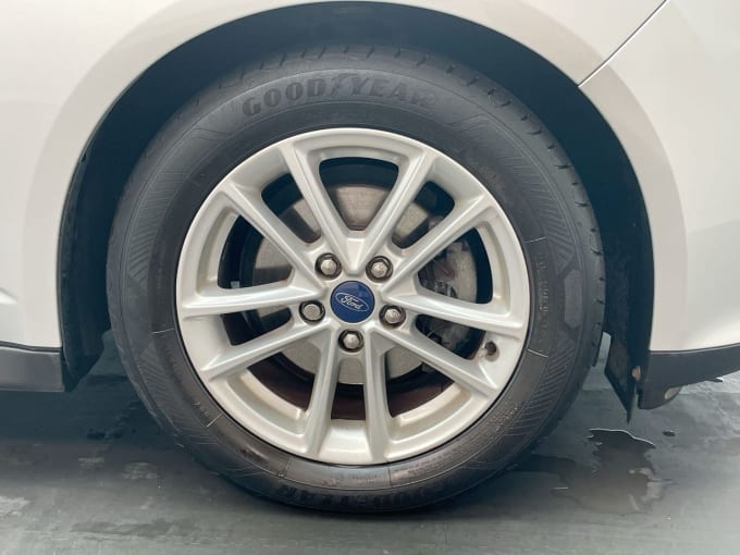 2025 Ford C-max