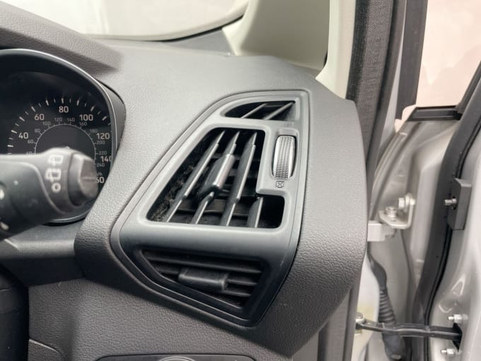 2025 Ford C-max
