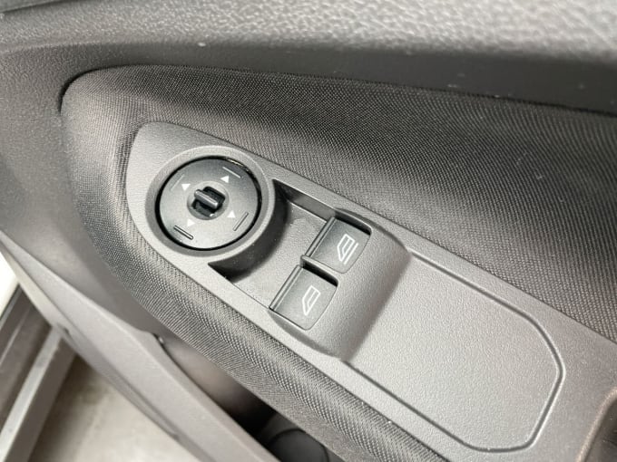 2025 Ford C-max