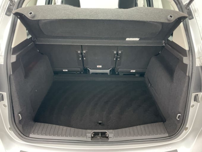 2025 Ford C-max