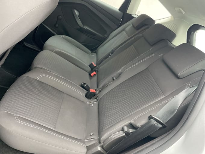 2025 Ford C-max