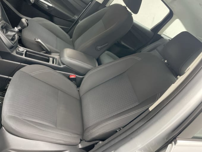 2025 Ford C-max