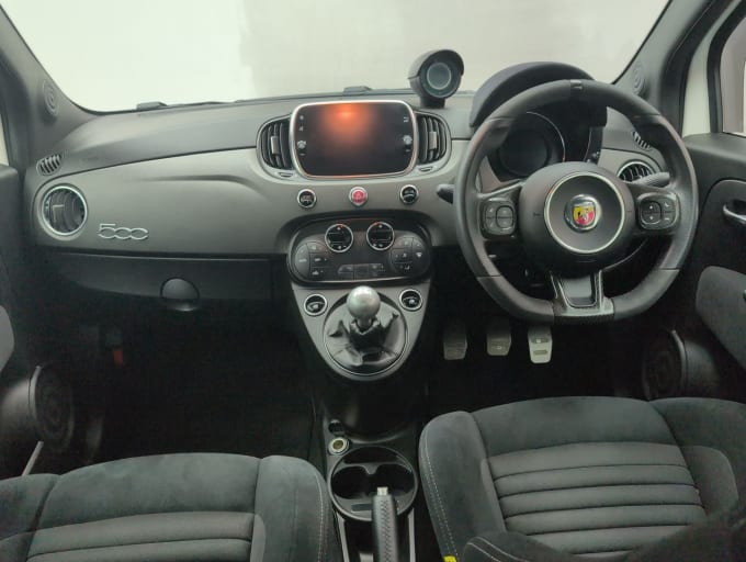 2025 Abarth 595
