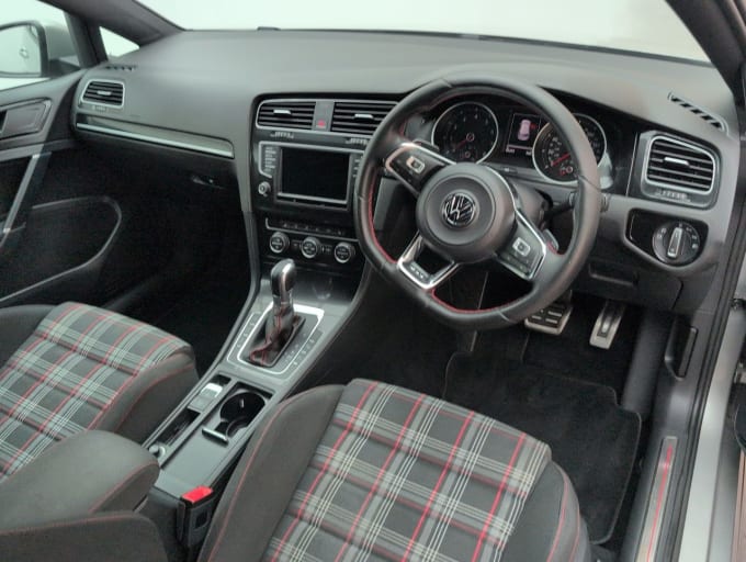 2025 Volkswagen Golf