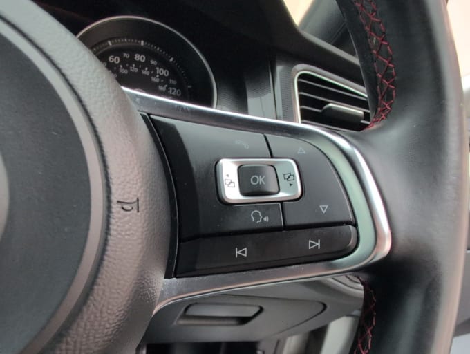 2025 Volkswagen Golf
