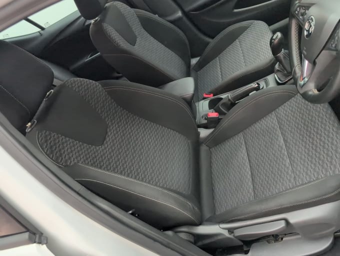 2025 Vauxhall Astra