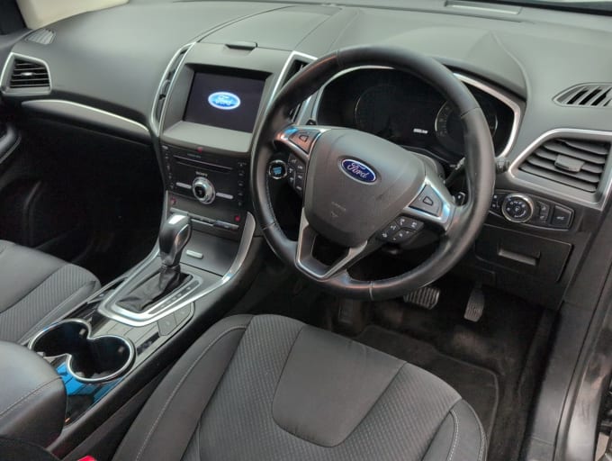 2025 Ford Edge