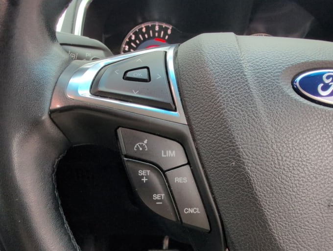 2025 Ford Edge