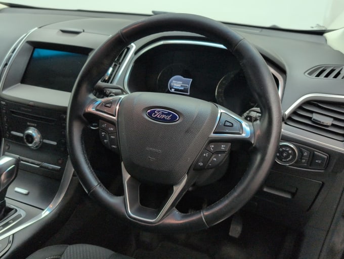 2025 Ford Edge
