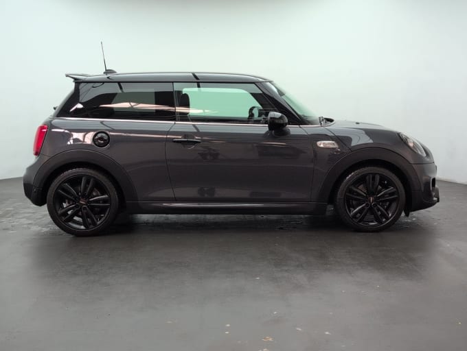 2025 Mini Hatch