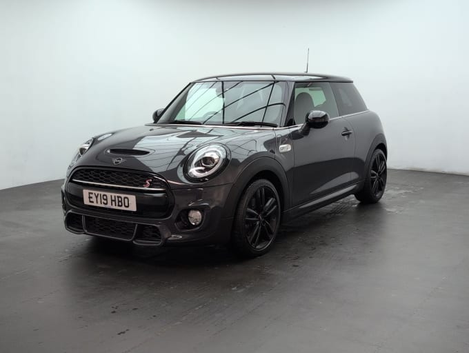 2025 Mini Hatch