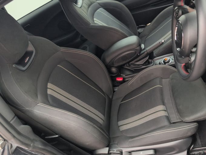 2025 Mini Hatch