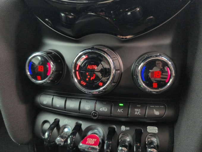 2025 Mini Hatch