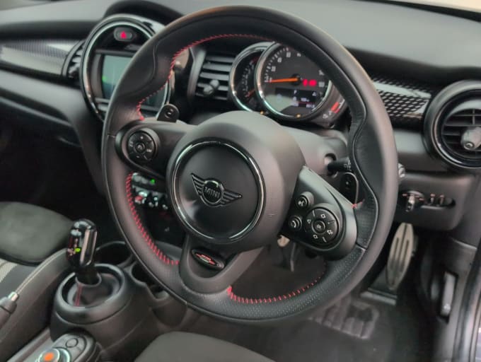 2025 Mini Hatch