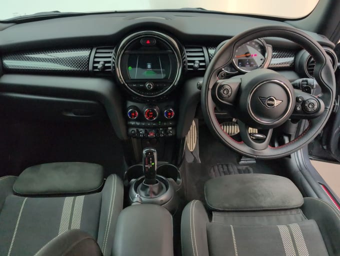 2025 Mini Hatch