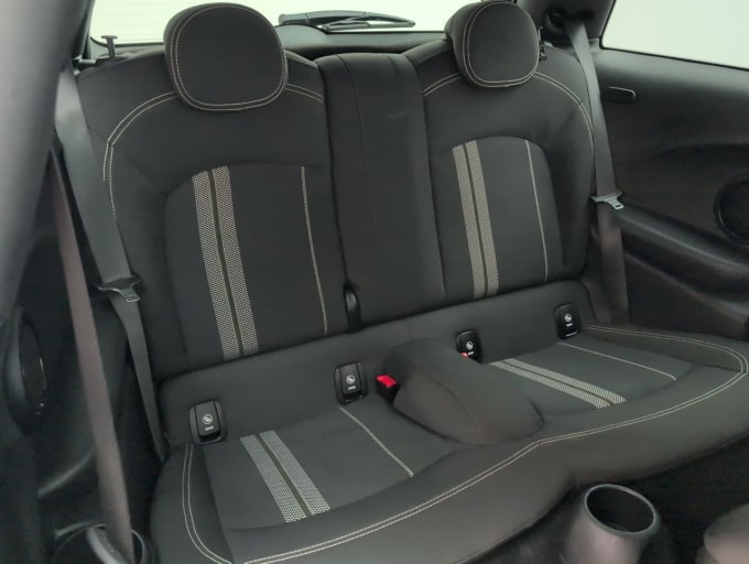 2025 Mini Hatch